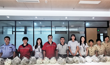 粽叶飘香 端午情浓--G22恒峰集团为员工发放端午节礼品